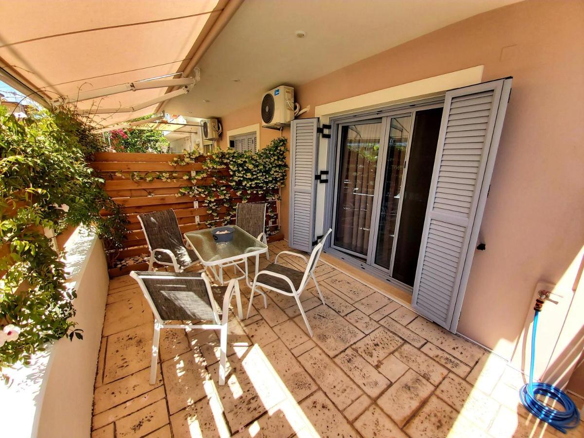 Celeni Apartments Лефкада Екстериор снимка